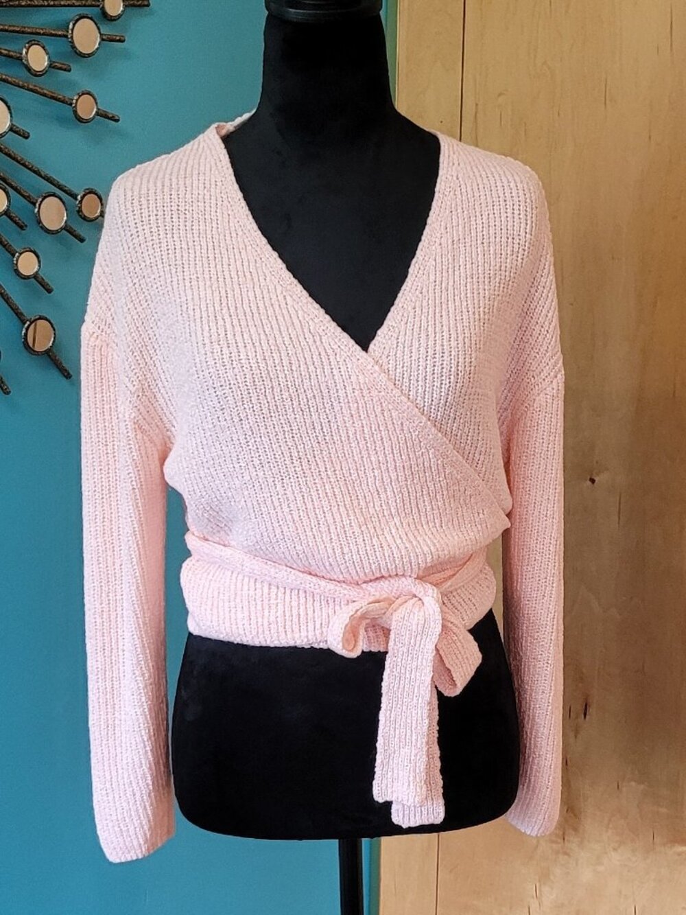 EUC!| Divided by H&M Short Rib-Knit Wrapover Cardigan | Light Pink | Size Large
